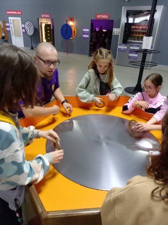 Учні 5-х класів Євроленду відвідали музей популярної науки і техніки  "Експериментаніум"