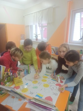 Учні початкових класів Євроленду відзначили Міжнародний День рідної мови