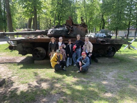 Учні Євроленду відвідали екскурсію до Музею військової техніки під відкритим небом
