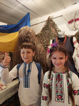 Учні та вчителі Євроленду відвідали Національний музей народної архітектури та побуту України Пирогів